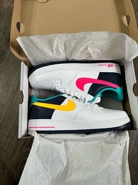 Nike Low-Top Sneakers White with Pink, Yellow & Teal Accents